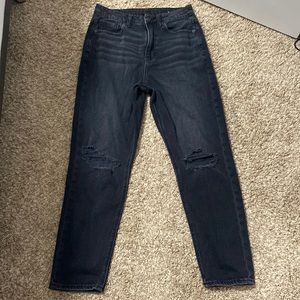 Womens American Eagle mom jeans size 4